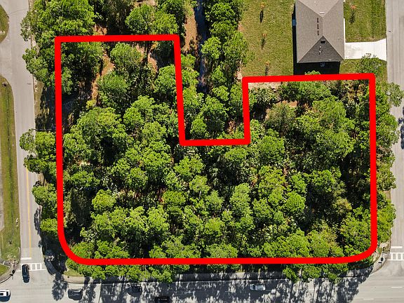 4th image of 1094 SW Gatlin Boulevard