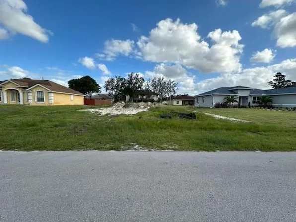 1915 SW Glenco Street, Port St Lucie, FL 34953