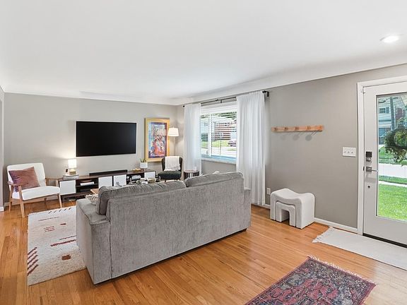 5th image of 1838 Kingsway Ct