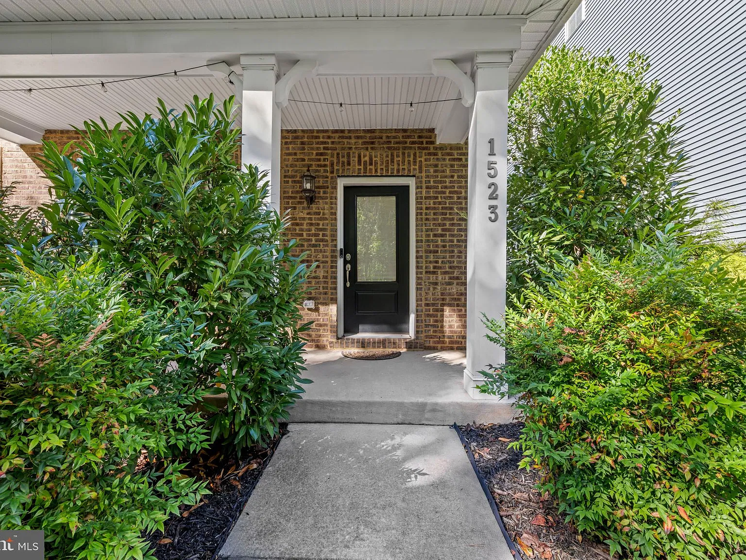 3 bed, 3.5 bath, 3014 sqft, $3,600 — Photo 3