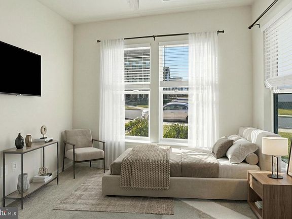 4th image of 211 Narrowleaf Way