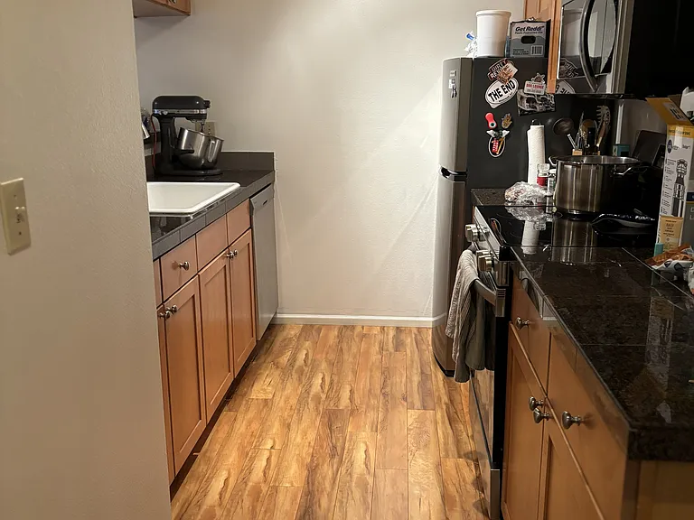 506 E Howell St #302 — Photo 8
