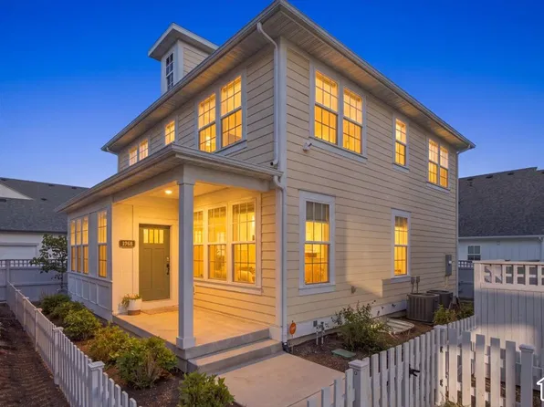 6768 W Docksider Dr, South Jordan, UT 84009