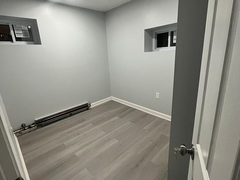 1st image of 7412 N Oakley Ave #G1w