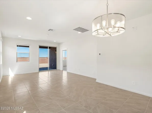 7335 S Gray Jay Dr, Tucson, AZ 85747