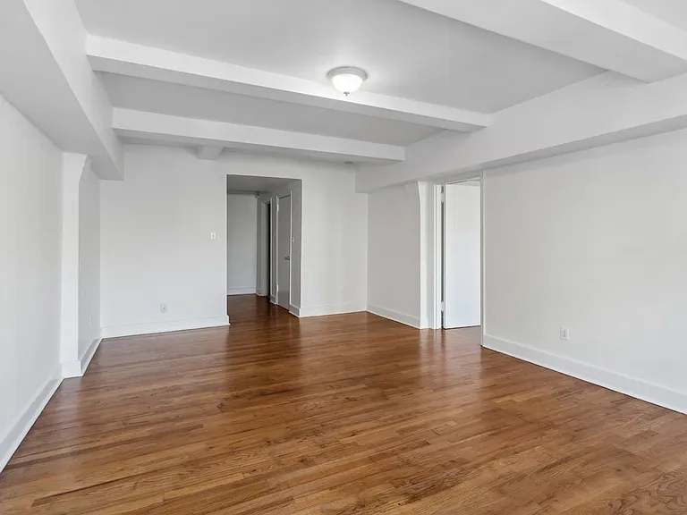 253 W 72nd St #1201 — Photo 7