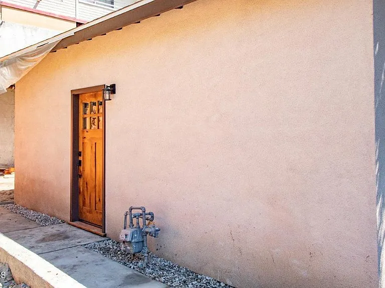3246 Altura Ave #B — Photo 7