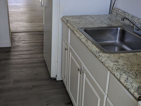 3rd image of 1451 NE 170th St #118