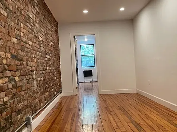15 Stanton St APT 1b, New York, NY 10002