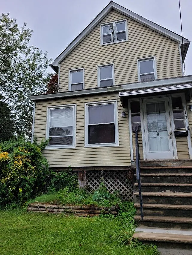 113 Phelps Ave photo 1