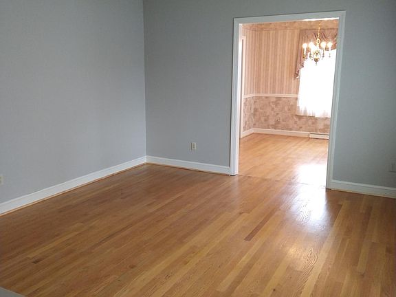 3rd image of 4848 Westhill Dr