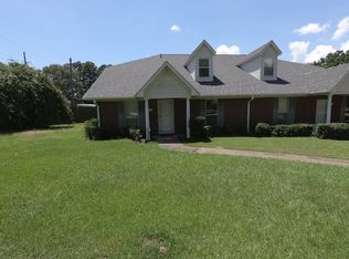 5 Valleyview Cir, Texarkana, TX 75503