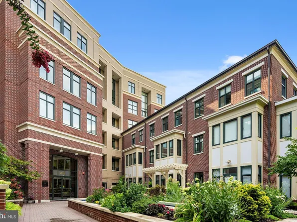 4750 41st St NW APT 502, Washington, DC 20016