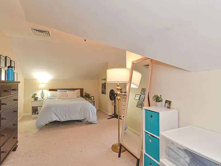 486 E 3rd St #14 — Photo 9