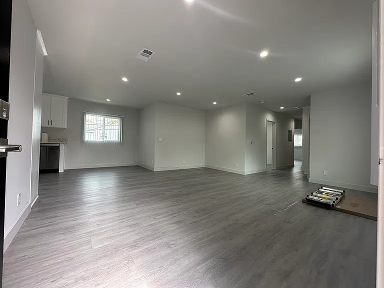 1141 S Holt Ave #9 — Photo 2