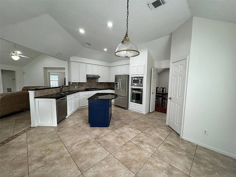 1718 Berkoff Dr — Photo 29