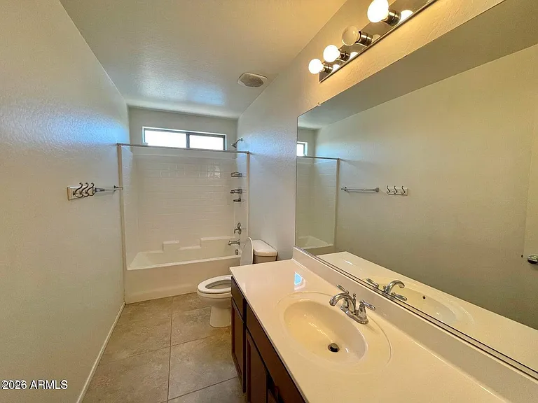 12109 W Avenida Del Rey — Photo 20