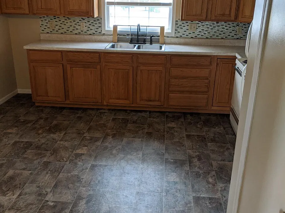 2049 Main St #2