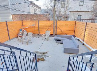 394 Bleecker St #1R, Brooklyn, NY 11237
