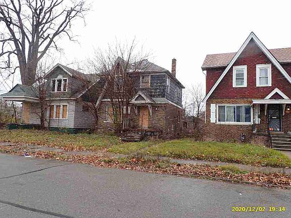 14222 Greenlawn