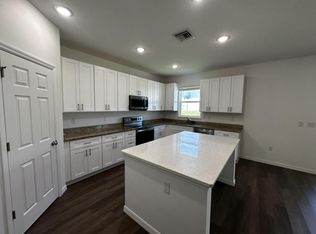 1169 Stratton Ave, Groveland, FL 34736