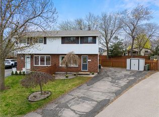 17 Brendan Ct, Hamilton, ON L8T4R5