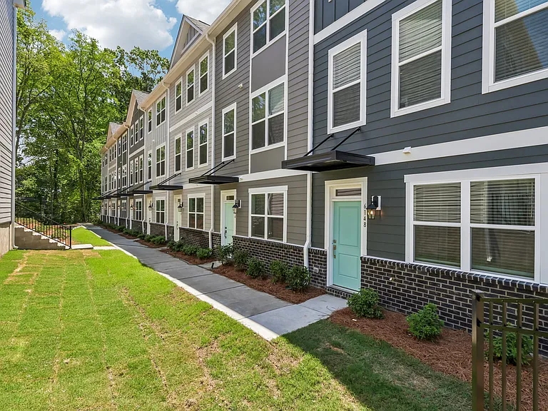 Mint and Mill Townhomes — Photo 12