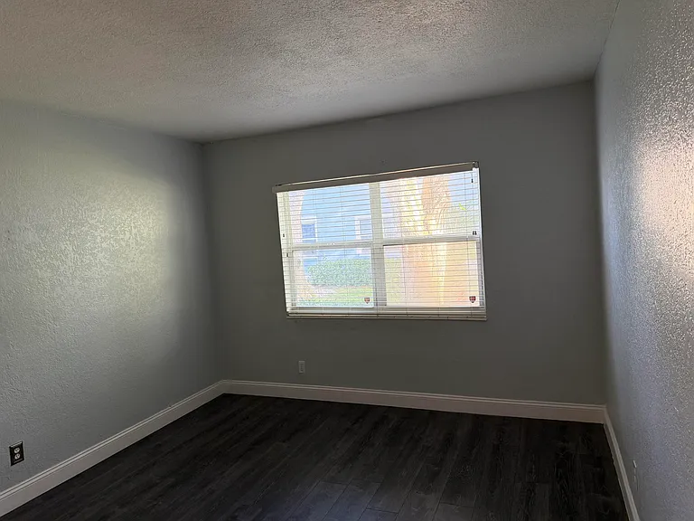 270 S Cypress Rd #204 — Photo 6