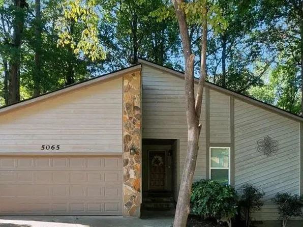 5065 Carole Pl, Stone Mountain, GA 30087