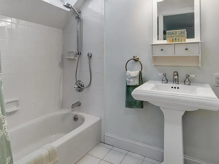 38 Bridle Path — Photo 24