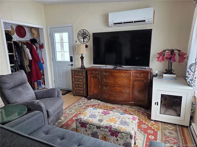 36 Hayward Ln — Photo 7