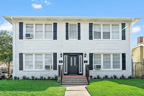 3901 Dallas St #D Photo 1