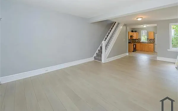 532 N Paxon St — Photo 1