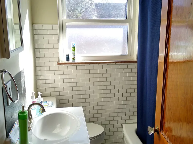 1st Floor full bath