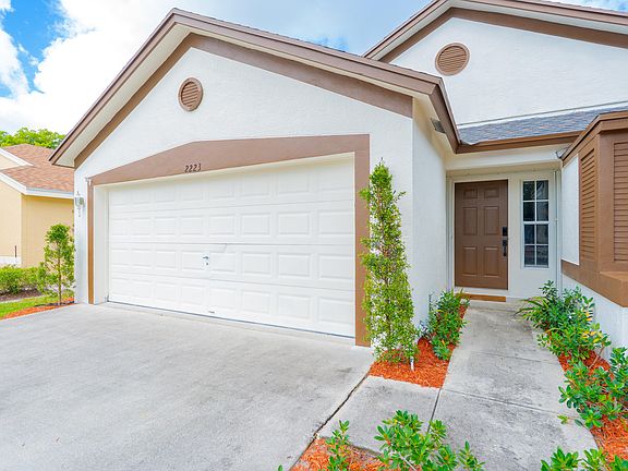 3rd image of 2223 Soundings Court