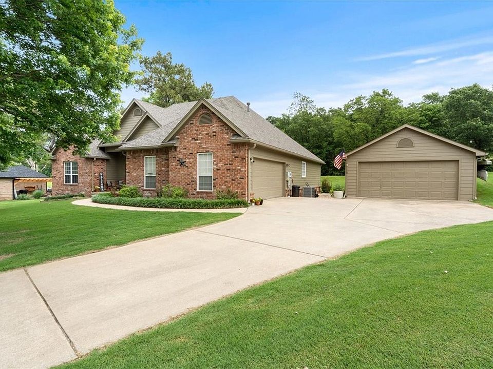 1st image of 13496 Fairway Ct