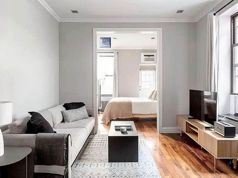 2nd image of 493 2nd Ave APT 16