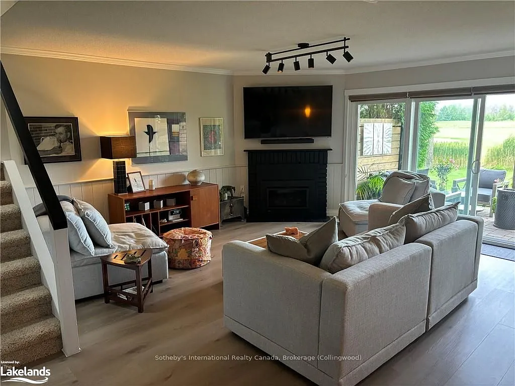 4 bed, $4,200 — Photo 3