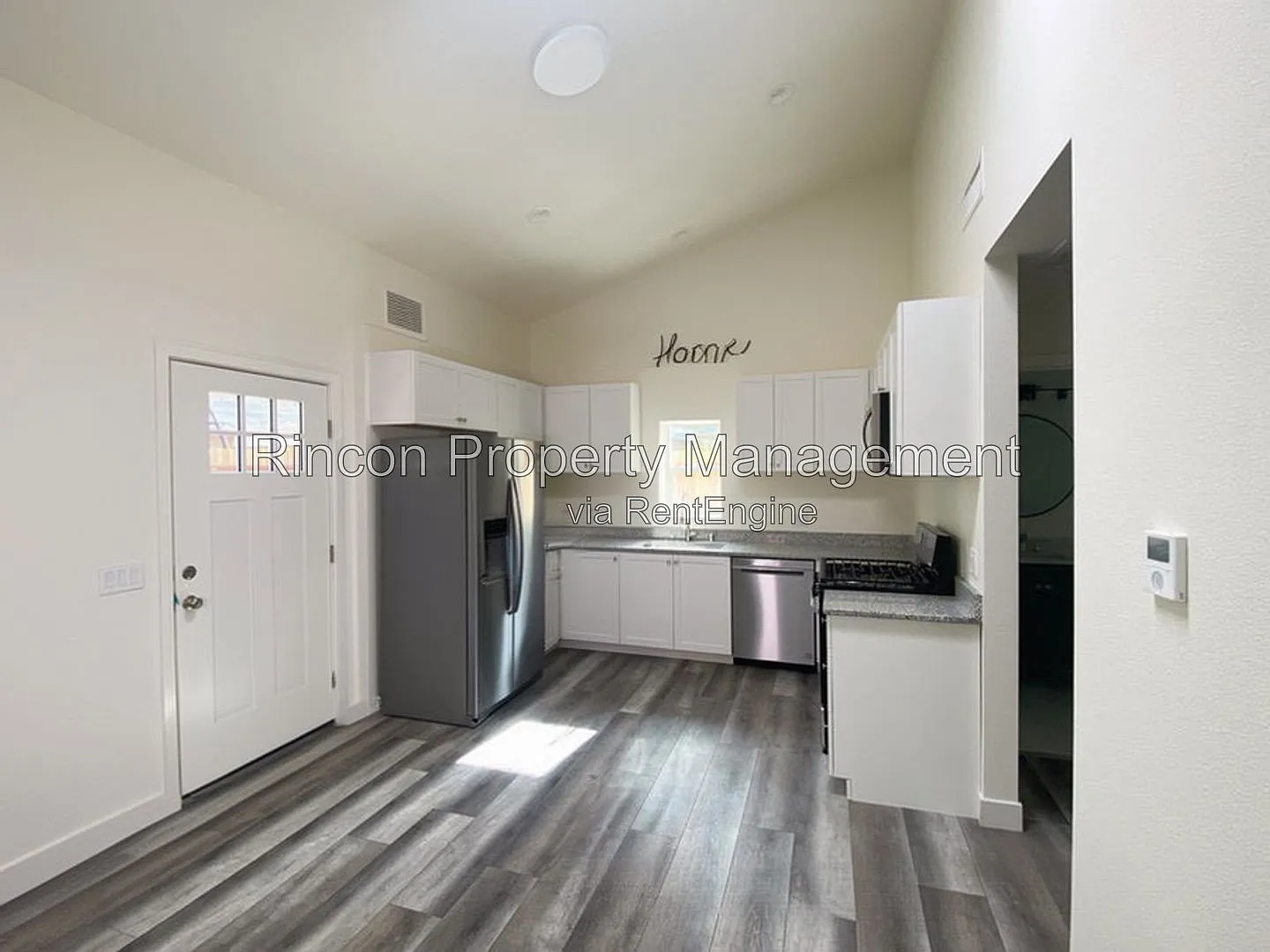 1 bed, 1.0 bath, 600 sqft, $2,450 — Photo 1
