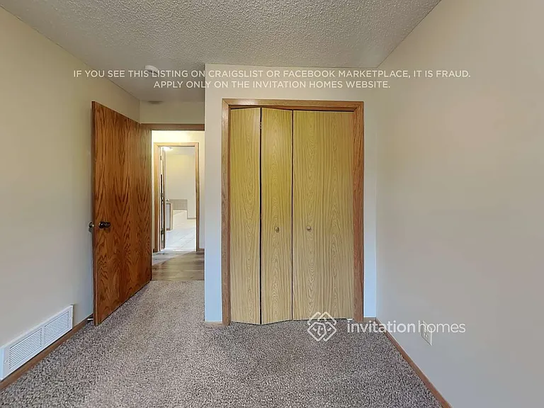 5565 Knoll Dr — Photo 13