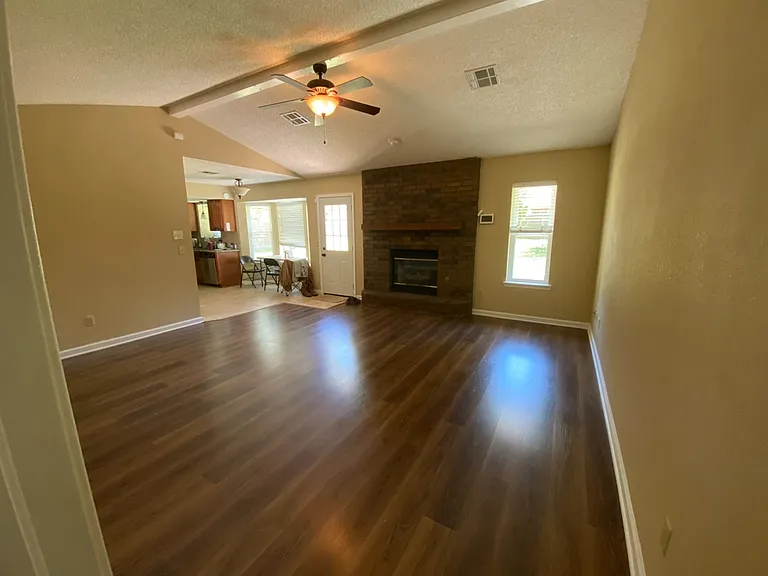 1619 S Fir Pl — Photo 6