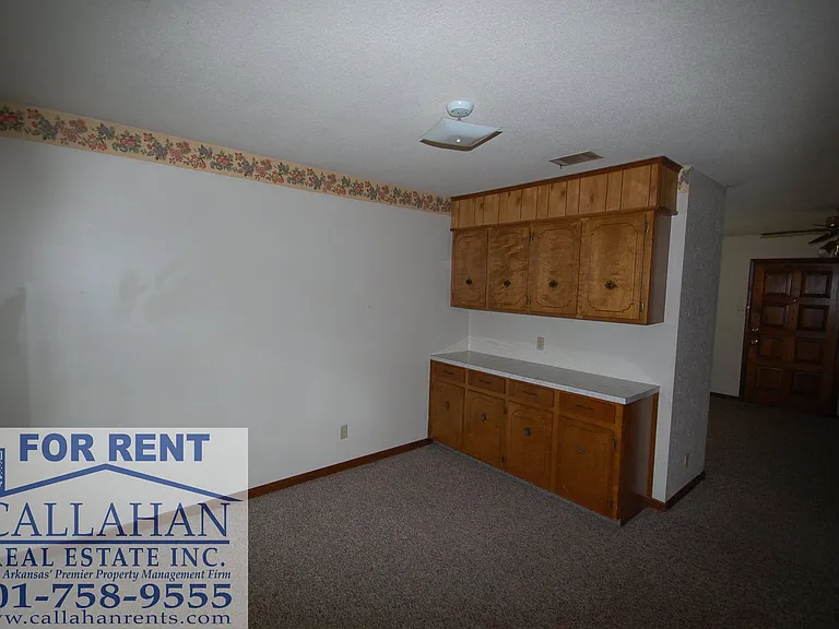 6102 North Woodview — Photo 6