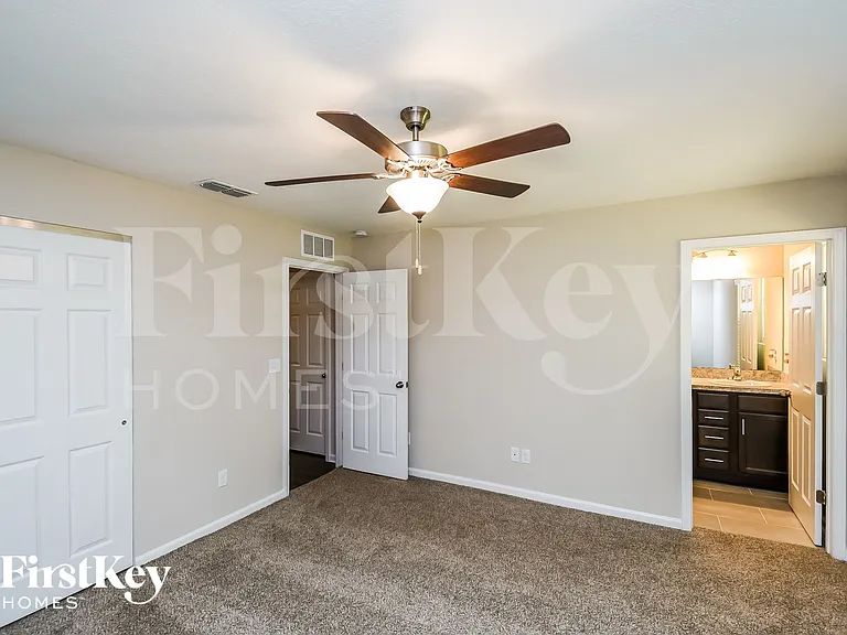 11211 Margarets Landing Pl — Photo 9