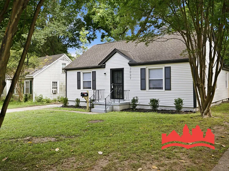 3827 Vanuys Rd — Photo 3