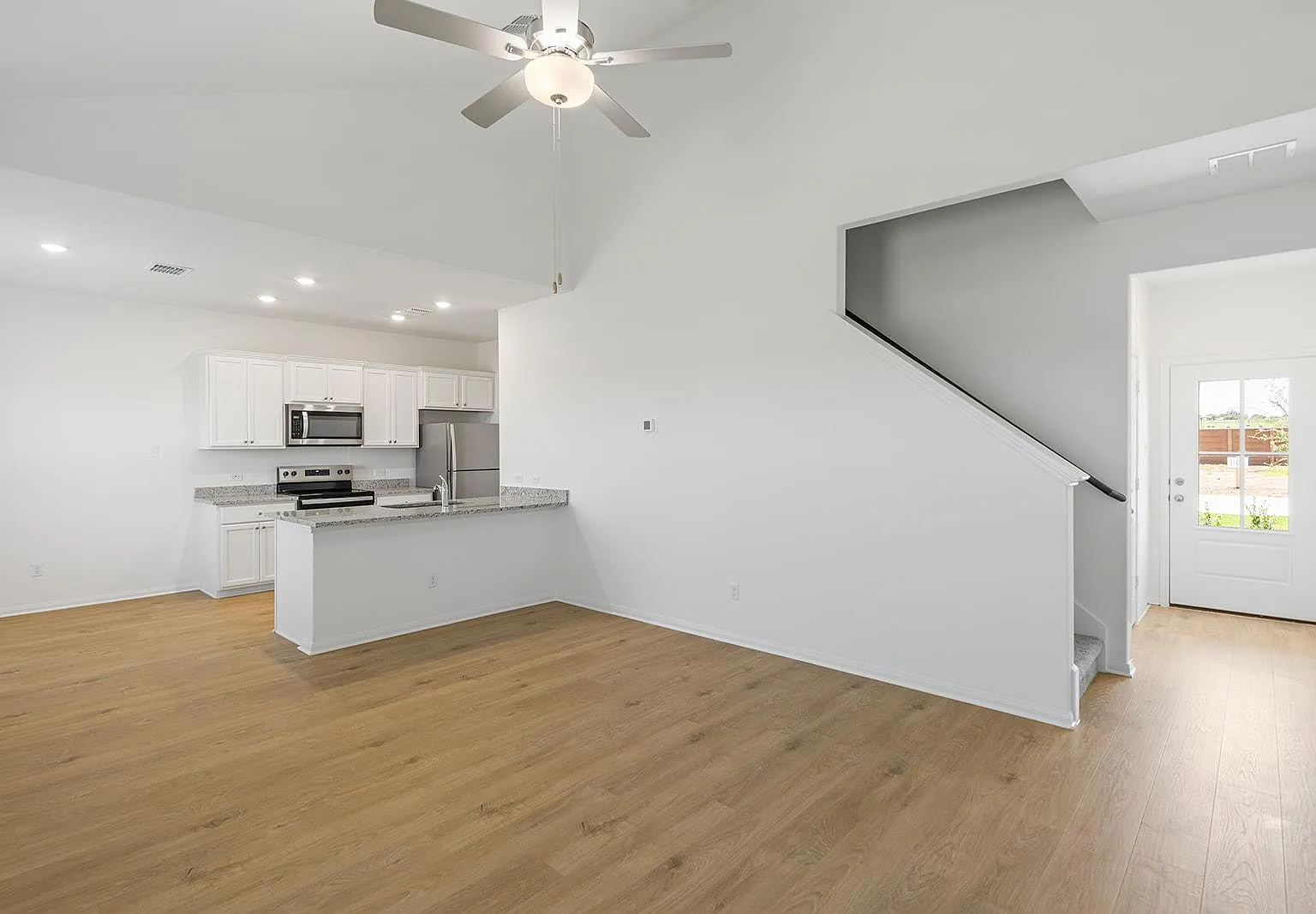 2 bed, 2.5 bath, 1186 sqft, $1,930 — Photo 2