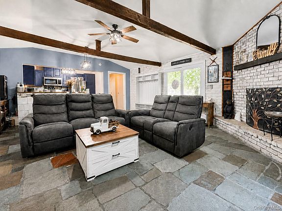 5th image of 16 Upper Hillman Road