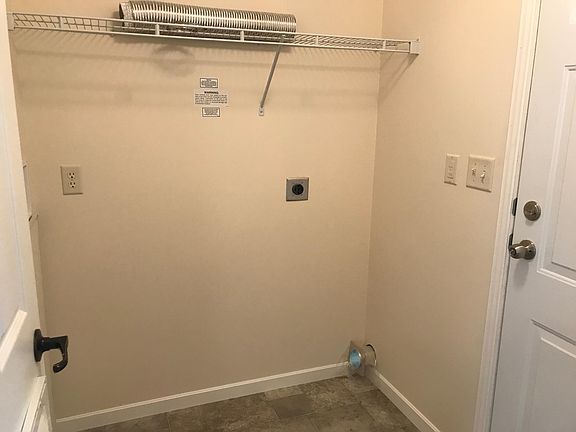 Utility room off off kitchen/dining area.