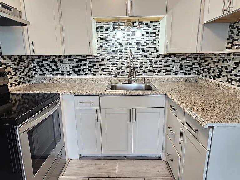 4 Highland St #2 — Photo 11