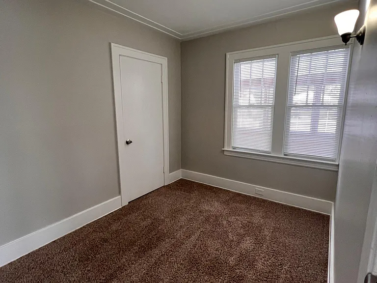 1343 Houseman Ave NE — Photo 8