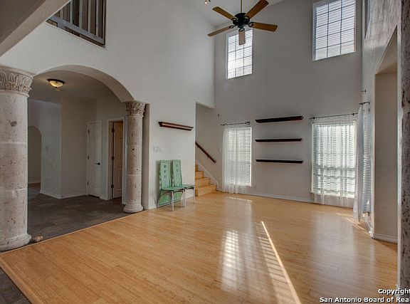 4th image of 7442 Moss Brook Dr